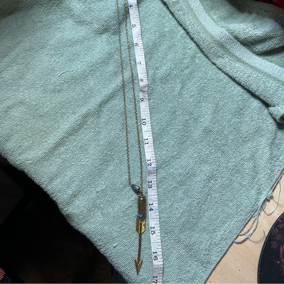 Bullet Arrow Necklace - Picture 1 of 3